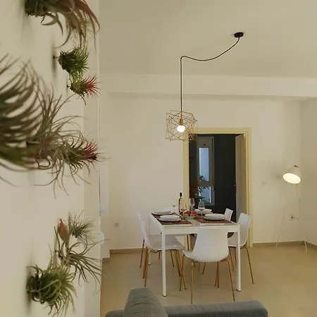 Adhili Διαμέρισμα *